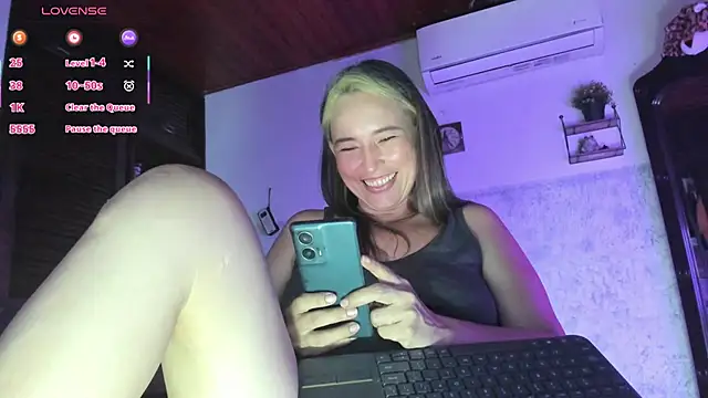 marly charm  online show from 10-22-25, 03:39