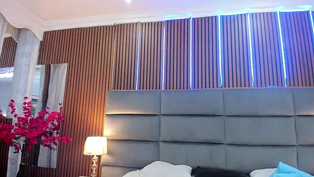 Snapshot of Sophie_Calloway chatting on 09-30-25, 12:55 Sophie Calloway online show from 09-30-25, 12:55