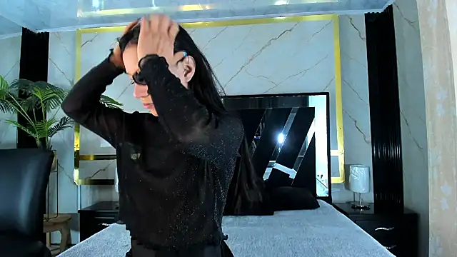 Snapshot of Sophie_Calloway chatting on 02-25-26, 02:06 Sophie Calloway online show from 02-25-26, 02:06