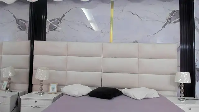 Sophie Calloway online show from 12-22-25, 02:28