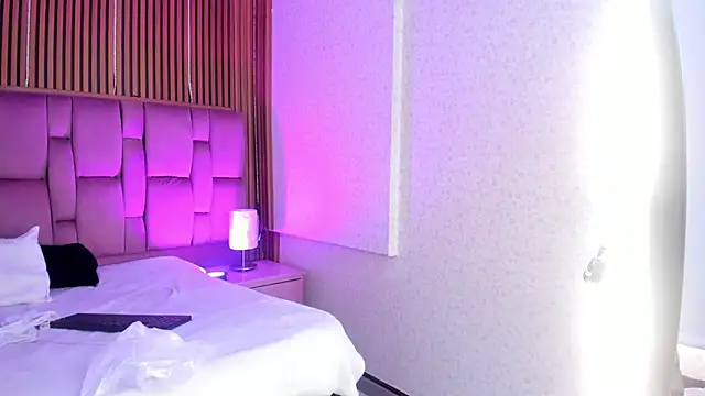 Sophie Calloway online show from 01-14-26, 02:09