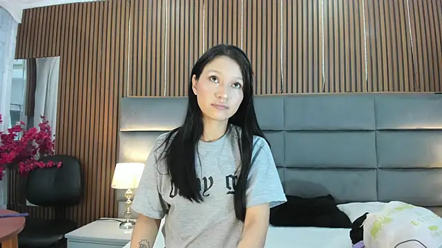 Snapshot of Sophie_Calloway chatting on 09-26-25, 01:07 Sophie Calloway online show from 09-26-25, 01:07