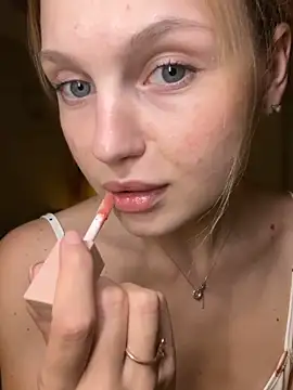 Emaline Fane online show from 09-17-25, 05:04