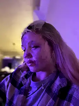 Emaline Fane online show from 12-19-25, 06:21