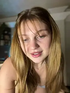 Emaline Fane online show from 05-17-26, 07:47
