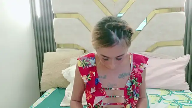 charlotte phaeton online show from 12-05-25, 12:43