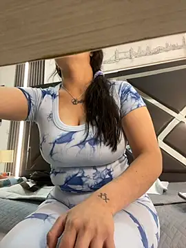 Mia garcia28 online show from 10-18-25, 08:00