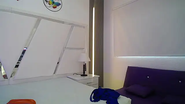 Mia garcia28 online show from 11-08-25, 07:50