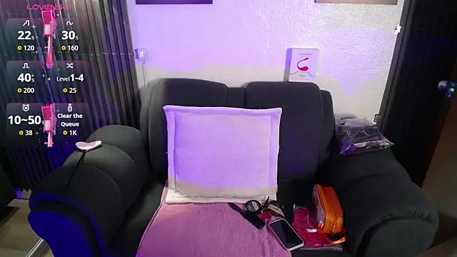 Mia garcia28 online show from 09-15-25, 07:47