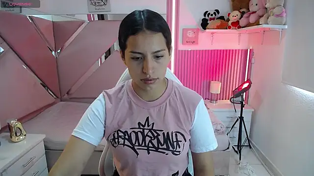 Mia garcia28 online show from 03-09-26, 06:33