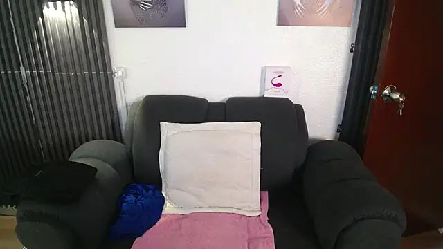 Mia garcia28 online show from 11-20-25, 08:20