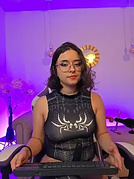 Mia wee online show from 02-19-26, 07:22