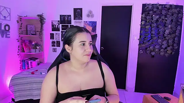 Snapshot of Lana_Herondale chatting on 11-30-25, 09:21 Lana Herondale online show from 11-30-25, 09:21