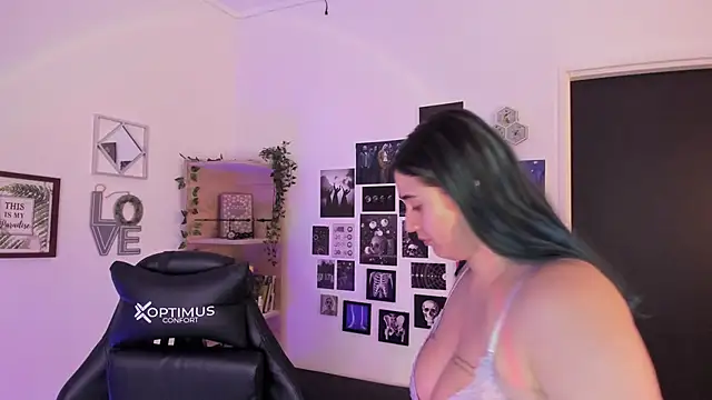 Snapshot of Lana_Herondale chatting on 11-06-25, 11:31 Lana Herondale online show from 11-06-25, 11:31