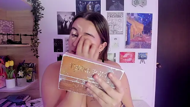 Snapshot of Lana_Herondale chatting on 09-19-25, 09:30 Lana Herondale online show from 09-19-25, 09:30