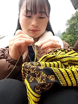 Sunyinn online show from 10-31-25, 01:02