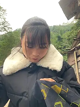 Sunyinn online show from 11-21-25, 01:48