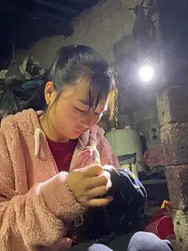 Sunyinn online show from 12-18-25, 01:44