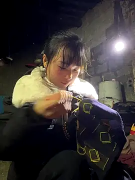 Sunyinn online show from 12-16-25, 02:27