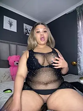 Snapshot of Thick_Ass_Barbiie chatting on 07-01-26, 10:37 Thick Ass Barbiie online show from 07-01-26, 10:37