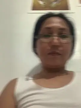 nhayasquirt online show from 04-24-26, 08:27