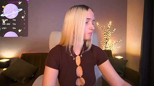 LilElfie online show from 09-12-25, 07:02