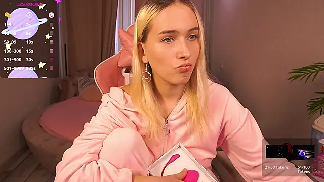 LilElfie online show from 09-22-25, 11:27