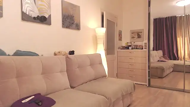 AlisaDeluxe online show from 06-18-26, 03:27