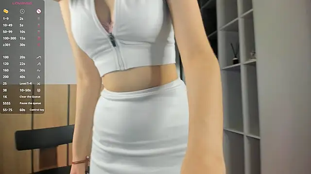 Xonalenei online show from 10-25-25, 08:09