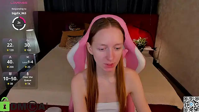 Mia E1fie online show from 11-21-25, 12:09