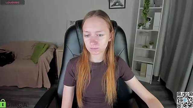 Mia E1fie online show from 11-04-25, 09:57