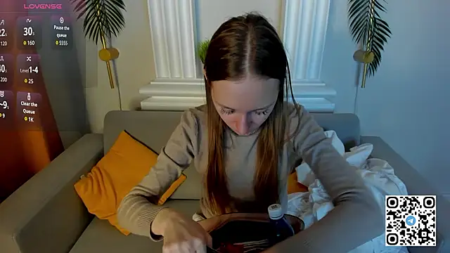 Mia E1fie online show from 02-10-26, 01:26