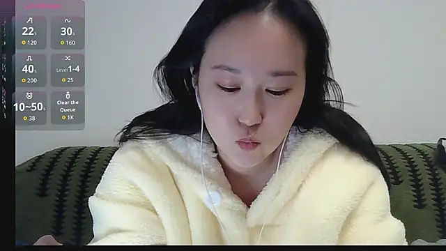 Belinda66 online show from 12-16-25, 07:12