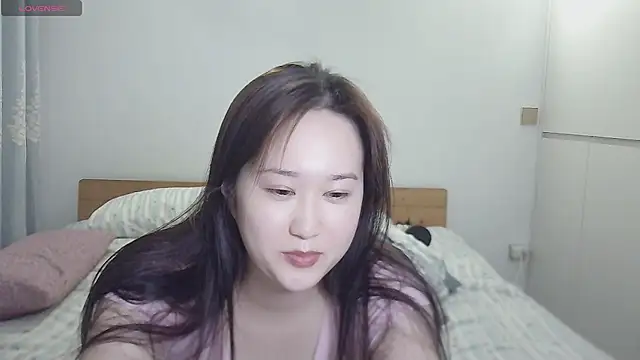 Belinda66 online show from 06-18-26, 06:02