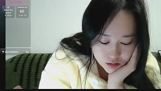 Belinda66 online show from 12-17-25, 02:22