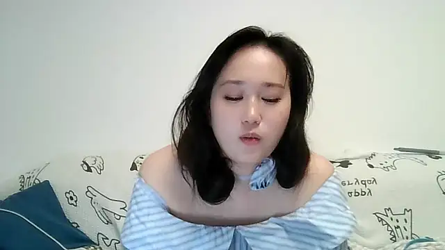 Belinda66 online show from 10-17-25, 01:57