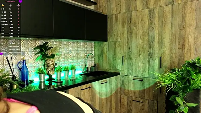 DebiHenks online show from 03-12-26, 05:06