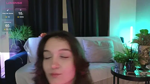 DebiHenks online show from 11-21-25, 05:12