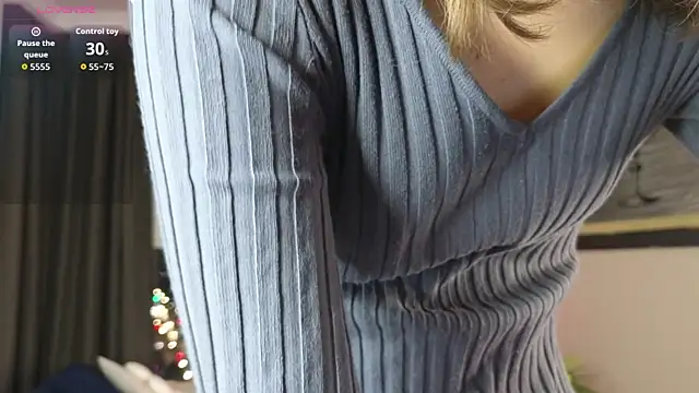 DebiHenks online show from 10-27-25, 05:03