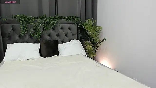 cute luucy online show from 11-25-25, 02:45