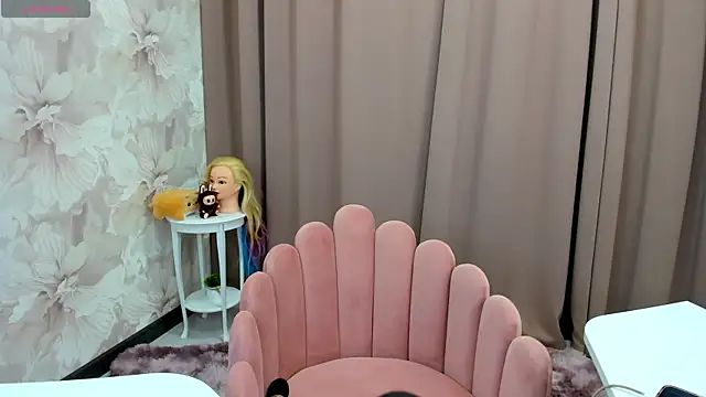 cute luucy online show from 10-10-25, 04:02