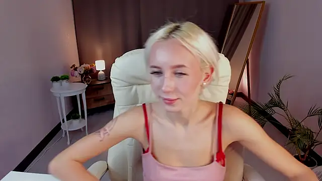 cute luucy online show from 03-17-26, 03:20
