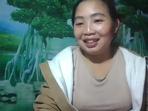 Snapshot of PhamPhung chatting on 10-19-25, 01:03 PhamPhung online show from 10-19-25, 01:03