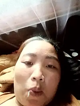 Snapshot of PhamPhung chatting on 09-29-25, 07:04 PhamPhung online show from 09-29-25, 07:04