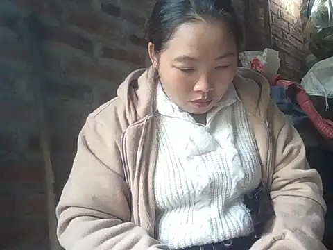 PhamPhung online show from 01-13-26, 03:32