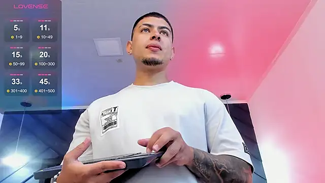 Snapshot of marco_garciia_ chatting on 01-16-26, 11:09 marco garciia online show from 01-16-26, 11:09