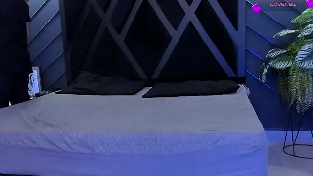 Snapshot of marco_garciia_ chatting on 02-06-26, 11:12 marco garciia online show from 02-06-26, 11:12