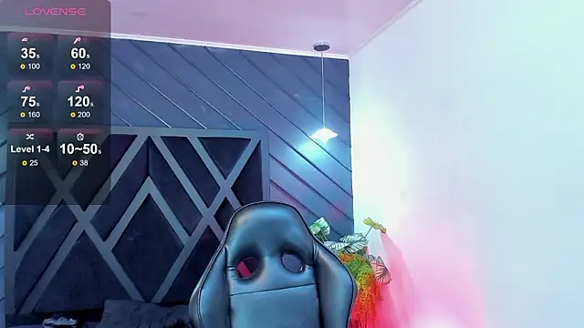 Snapshot of marco_garciia_ chatting on 02-11-26, 11:15 marco garciia online show from 02-11-26, 11:15