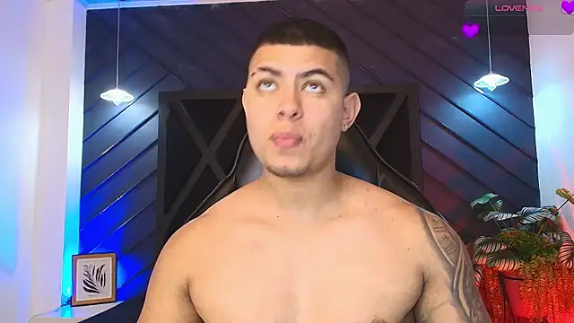 Snapshot of marco_garciia_ chatting on 03-02-26, 11:33 marco garciia online show from 03-02-26, 11:33