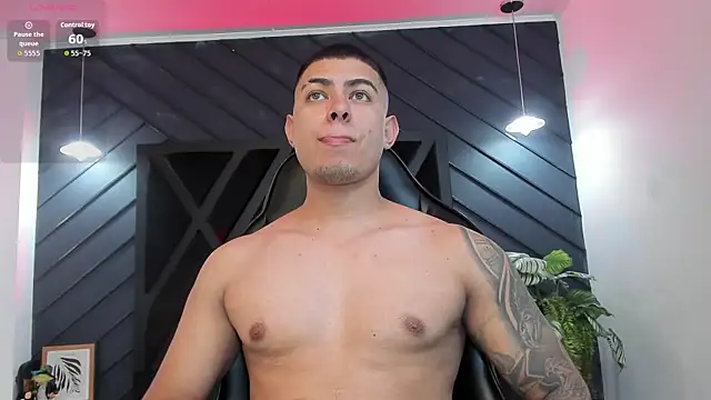 Snapshot of marco_garciia_ chatting on 01-17-26, 11:30 marco garciia online show from 01-17-26, 11:30